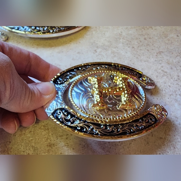 Western letter initial horseshoe belt buckle.  Choose 1. All letters ava…